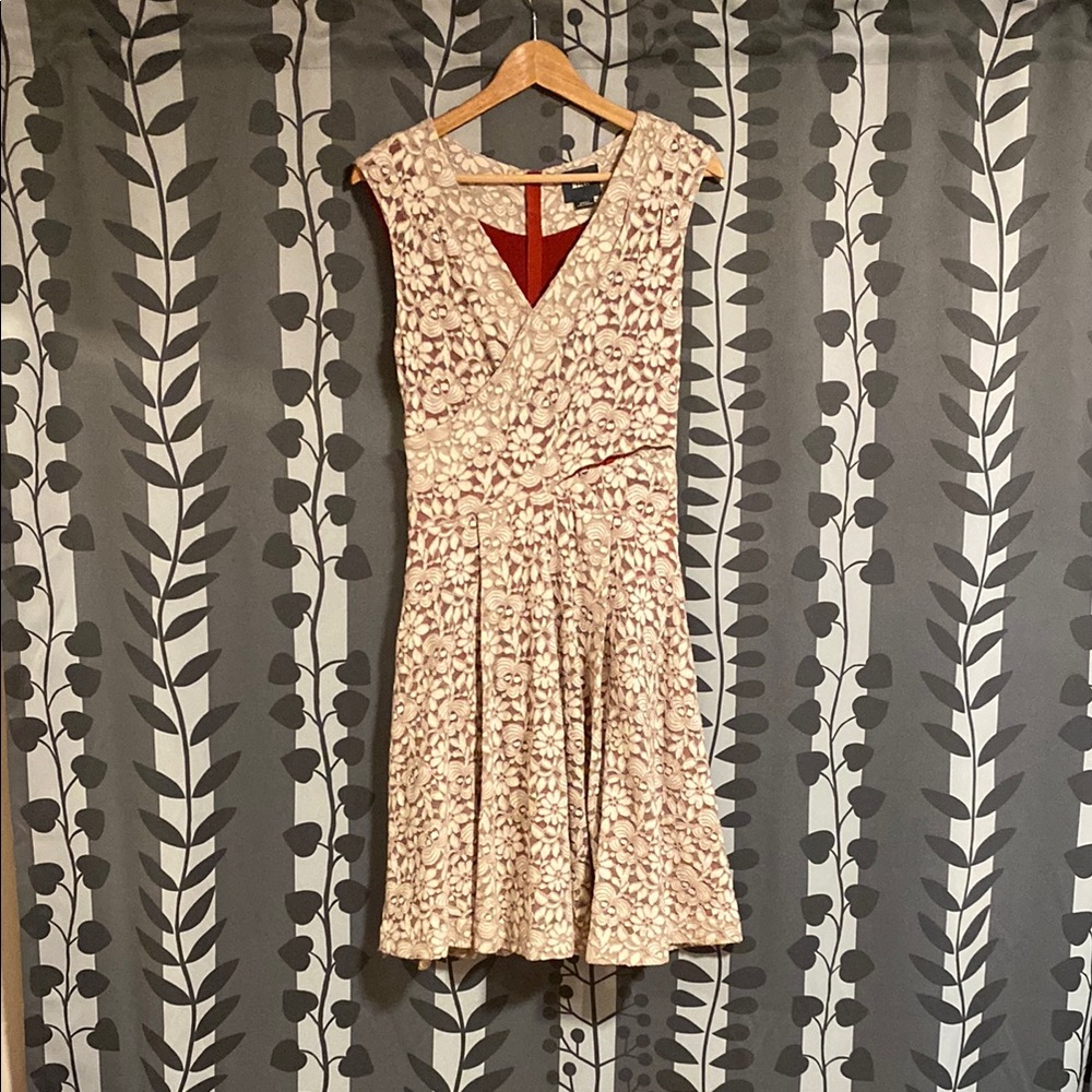 ANTHROPOLOGIE MAEVE Cream Red Brushed Floral Lace Fit Flare Surplice Dress